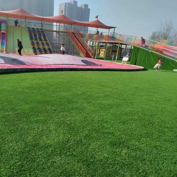 outdoor turf for playground